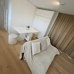 Wayqup Met Groot Terras Apartment