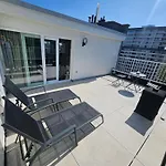 Appartement Wayqup Met Groot Terras *